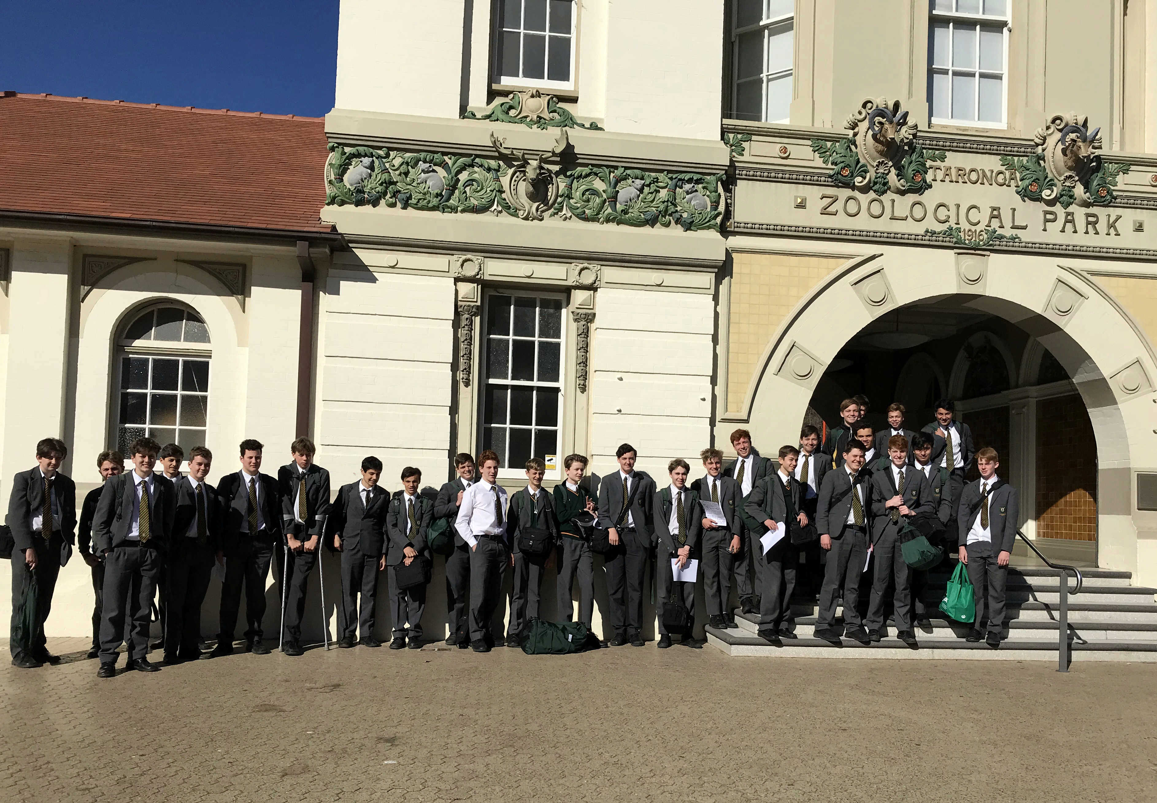 group-zoo2.jpg?mtime=20180821142303#asset:7791